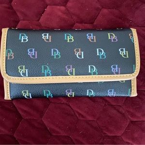 NWOT - Dooney & Bourke Wallet